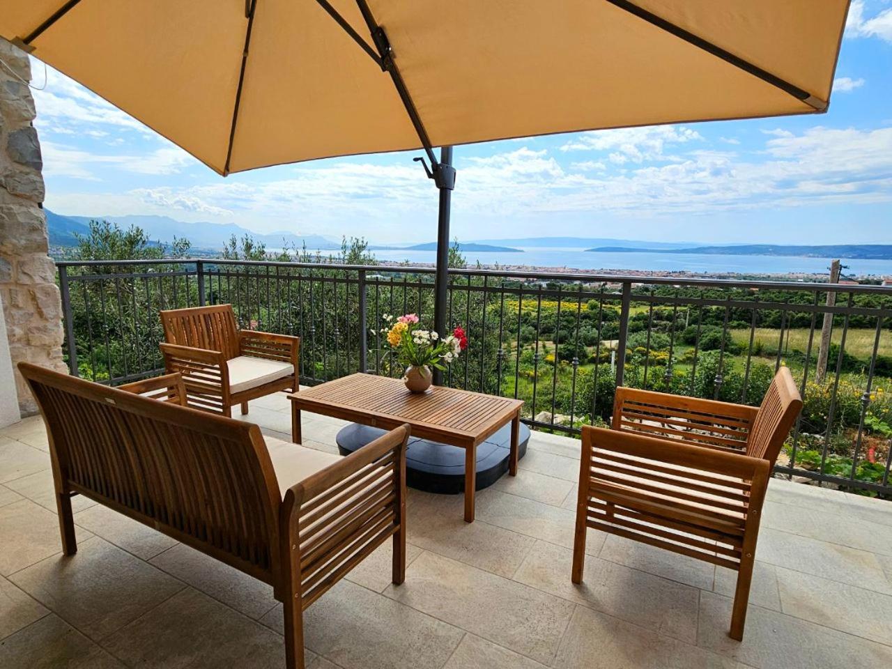 Villa Bepina, Surrounded By Sea, Olive, Vineyard Kaštel Novi Exterior foto